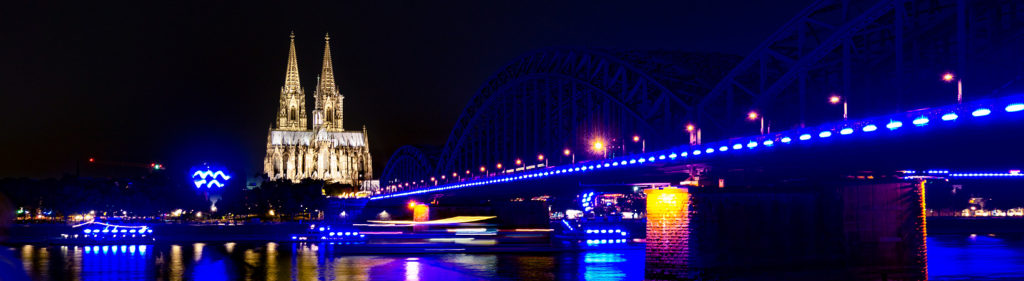 "Light it up" Lichtinstallation in Köln während der gamescom