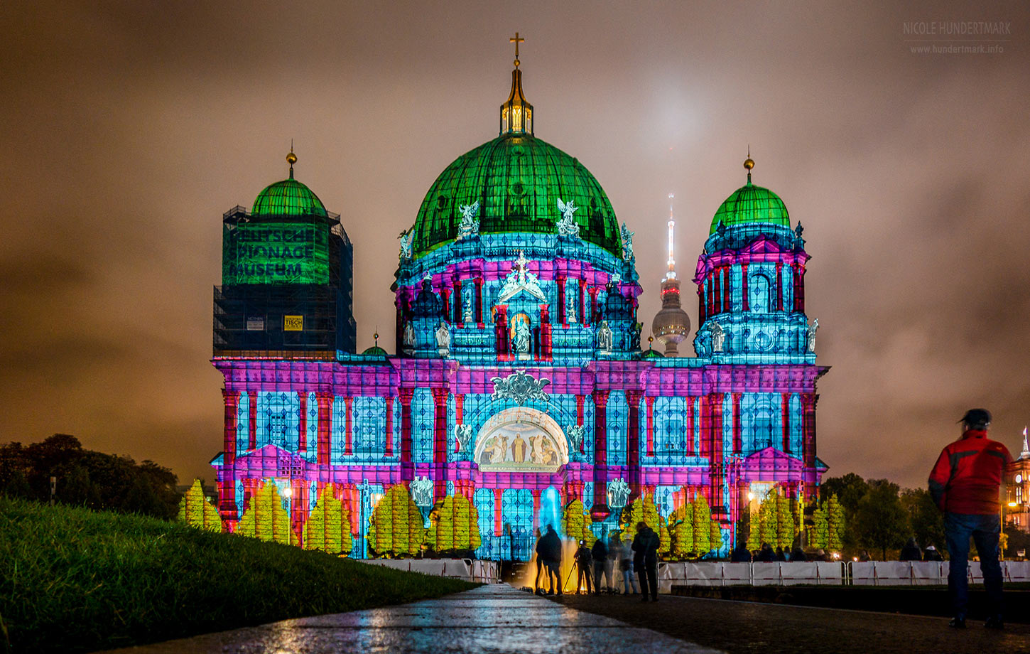 Berliner Dom mit Pani-Illumination