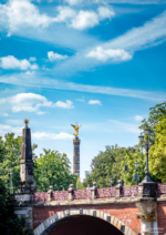 Blick auf die Siegessäule von der Lutherbrücke aus