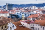 Blick von oben auf das Kunsthaus Graz