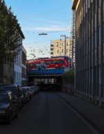 Zugverkehr durch Kölner Straßen Zugverkehr durch Kölner Straßen